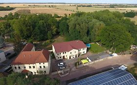 Ferienwohnung, Apartment, Monteurwohnung mit Klimaanlage Wettin-Löbejün